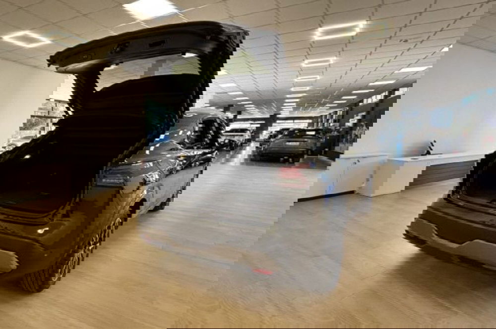 Nissan Qashqai usata a Latina (7)