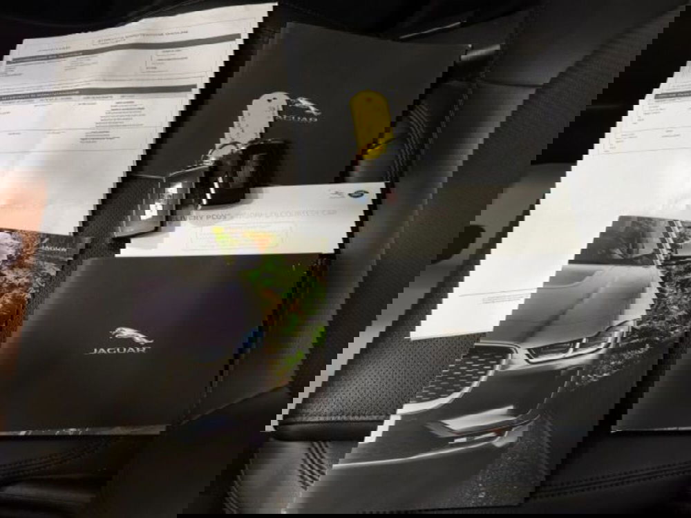 Jaguar E-Pace usata a Firenze (15)