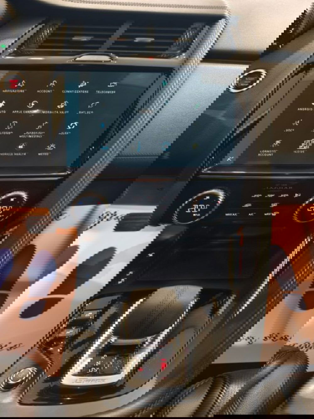 Jaguar E-Pace usata a Firenze (9)