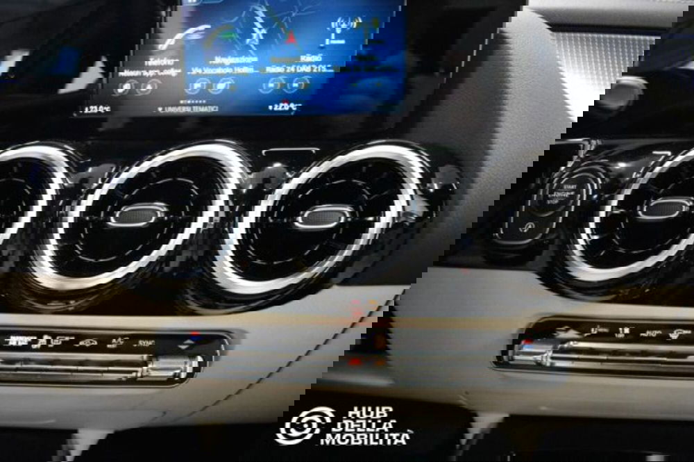 Mercedes-Benz GLA SUV usata a Perugia (13)