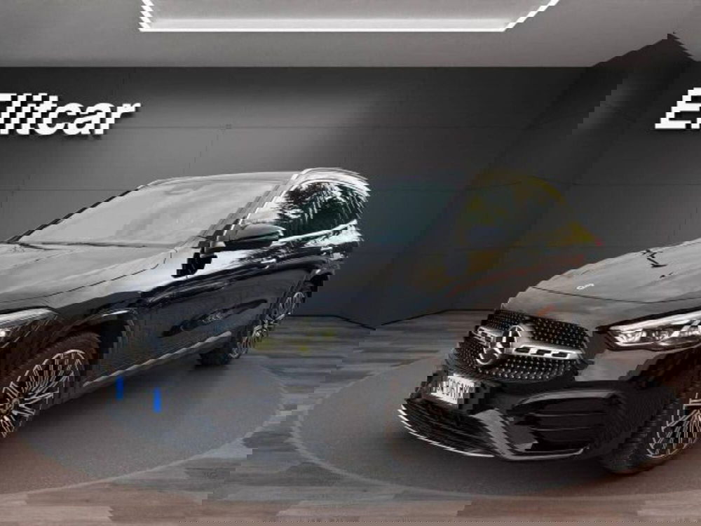 Mercedes-Benz GLA SUV usata a Novara