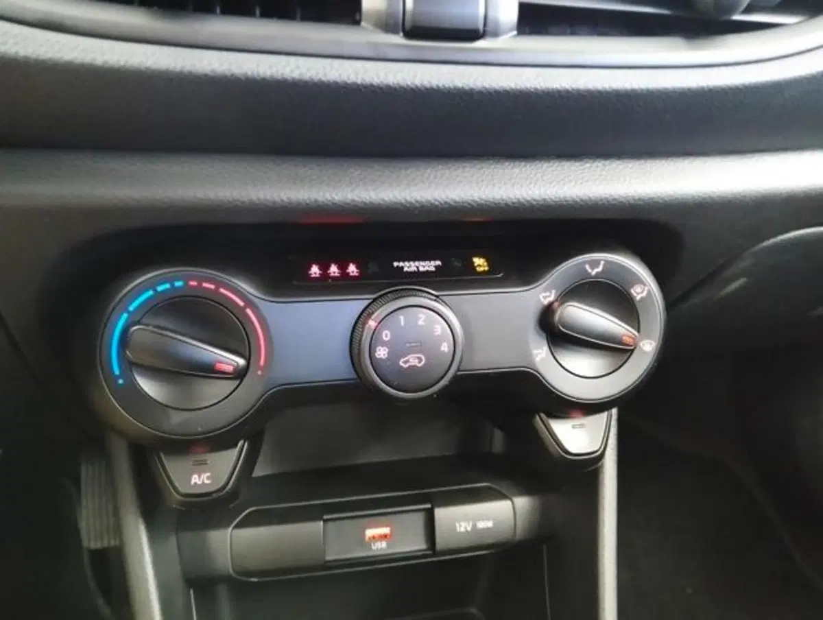 Kia Picanto usata a Como (16)