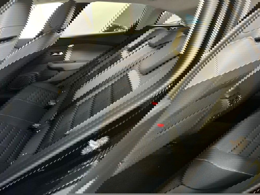 Citroen C4 nuova a Sondrio (11)