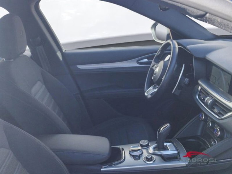 Alfa Romeo Stelvio usata a Perugia (12)
