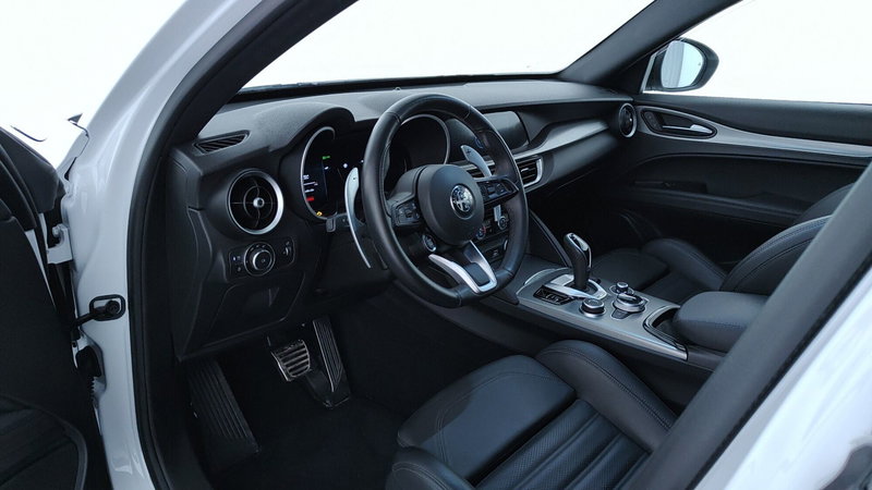 Alfa Romeo Stelvio usata a Perugia (13)