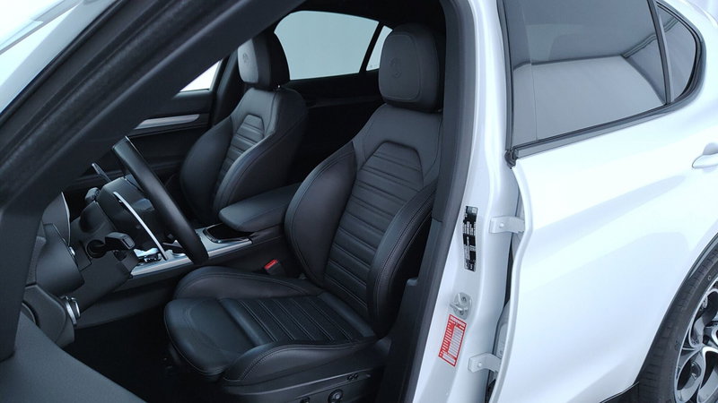 Alfa Romeo Stelvio usata a Perugia (14)