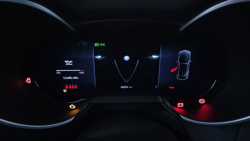 Alfa Romeo Stelvio usata a Perugia (20)