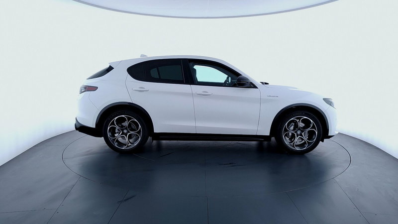 Alfa Romeo Stelvio usata a Perugia (4)