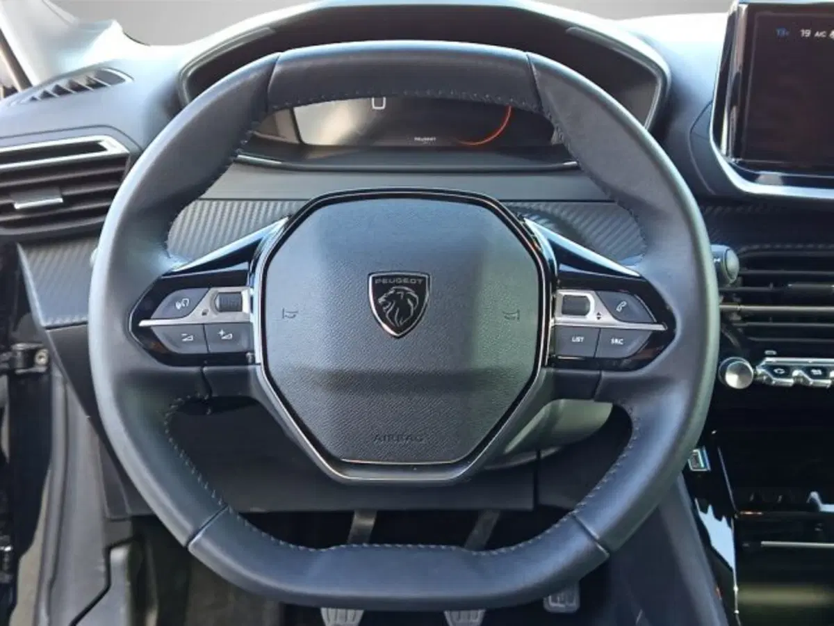 Peugeot 208 usata a Frosinone (11)