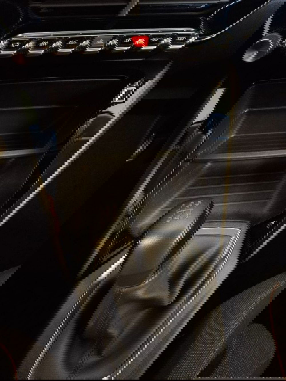 Peugeot 208 usata a Vicenza (18)