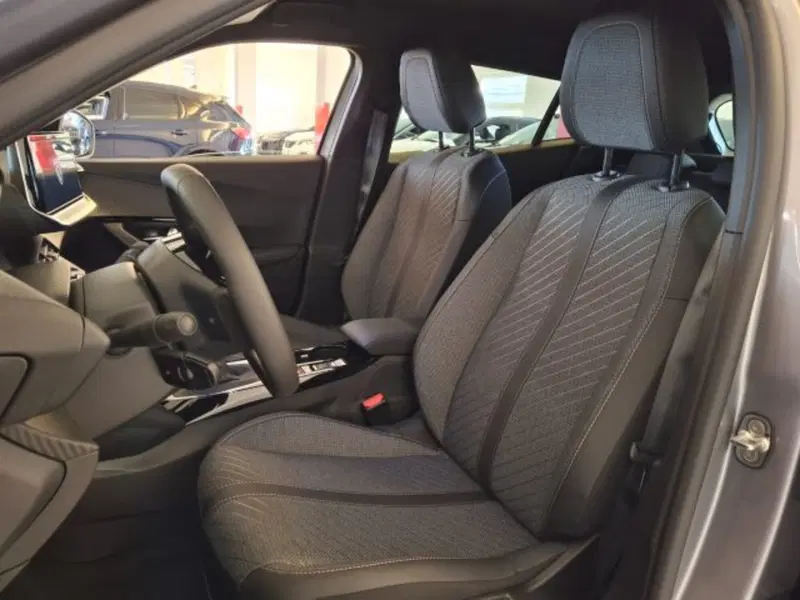 Peugeot 2008 nuova a Vicenza (8)
