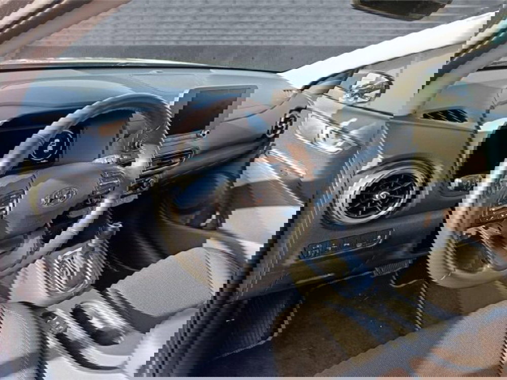 Hyundai Kona usata a Bari (10)