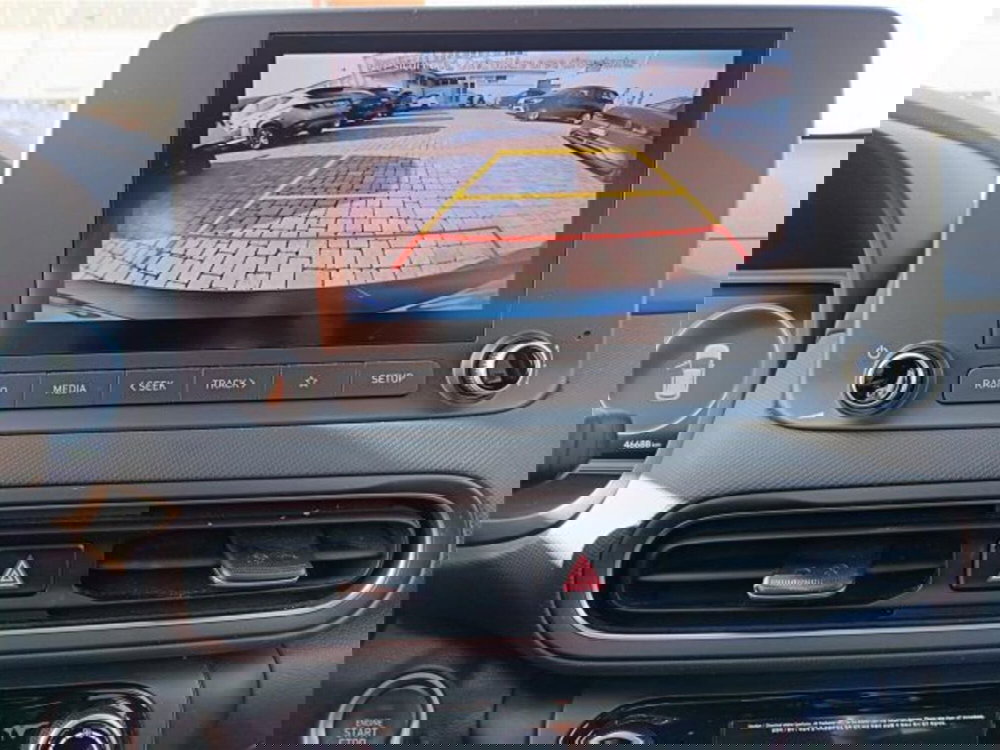 Hyundai Kona usata a Bari (19)