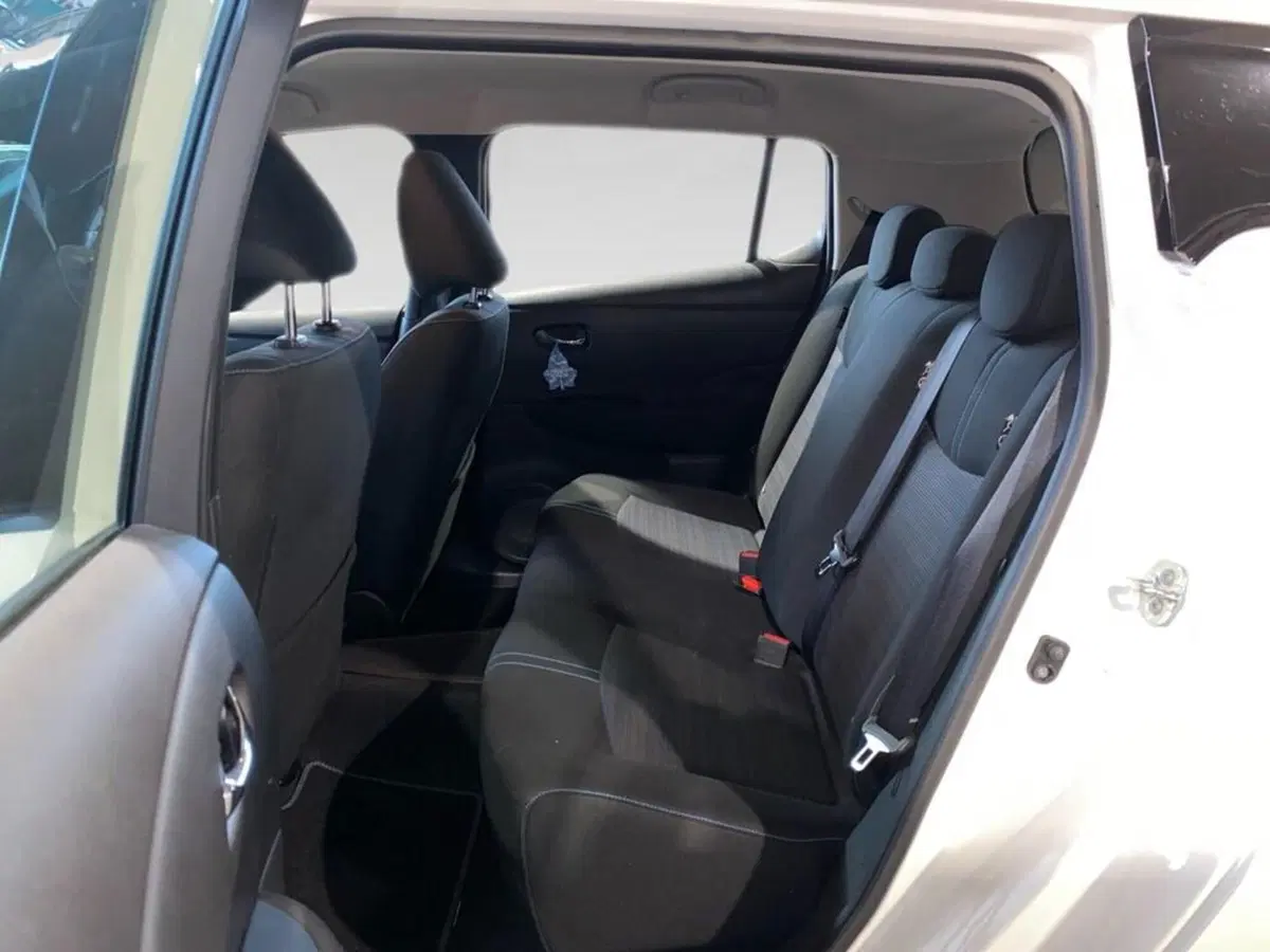 Nissan Leaf usata a Torino (8)