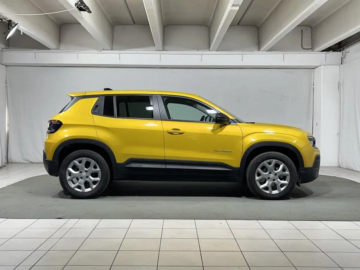 Jeep Avenger usata a Sondrio (6)