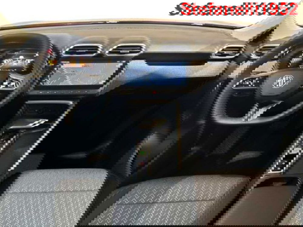 Mg ZS EV nuova a Bologna (13)