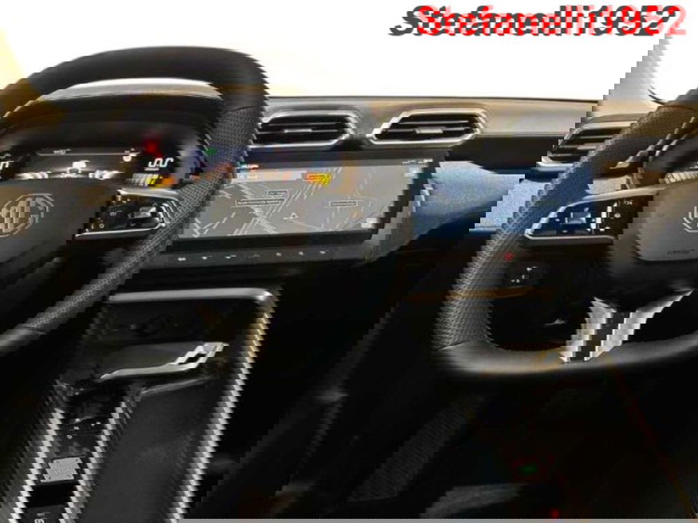 Mg ZS EV nuova a Bologna (14)