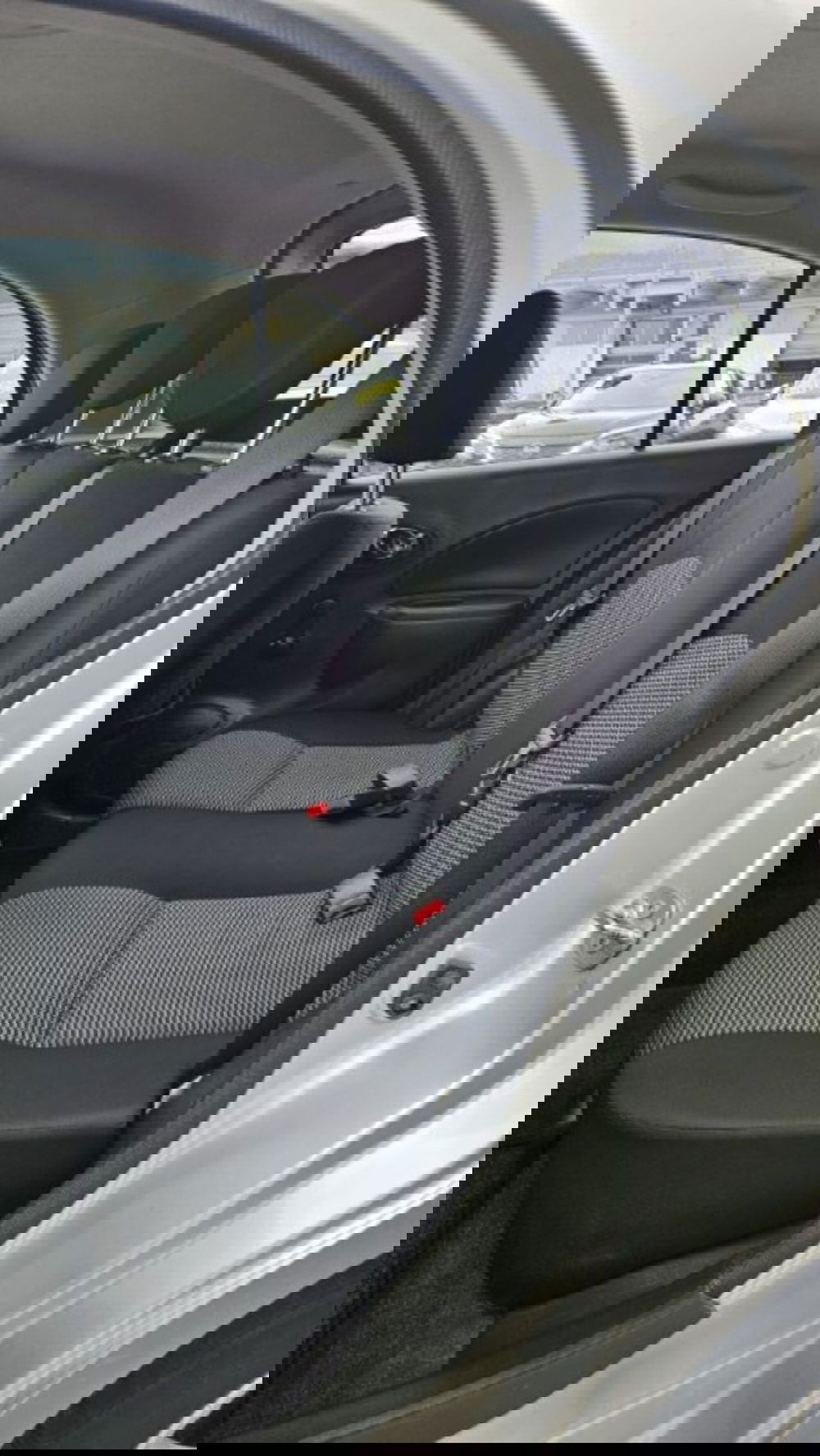 Nissan Micra usata a Lucca (13)