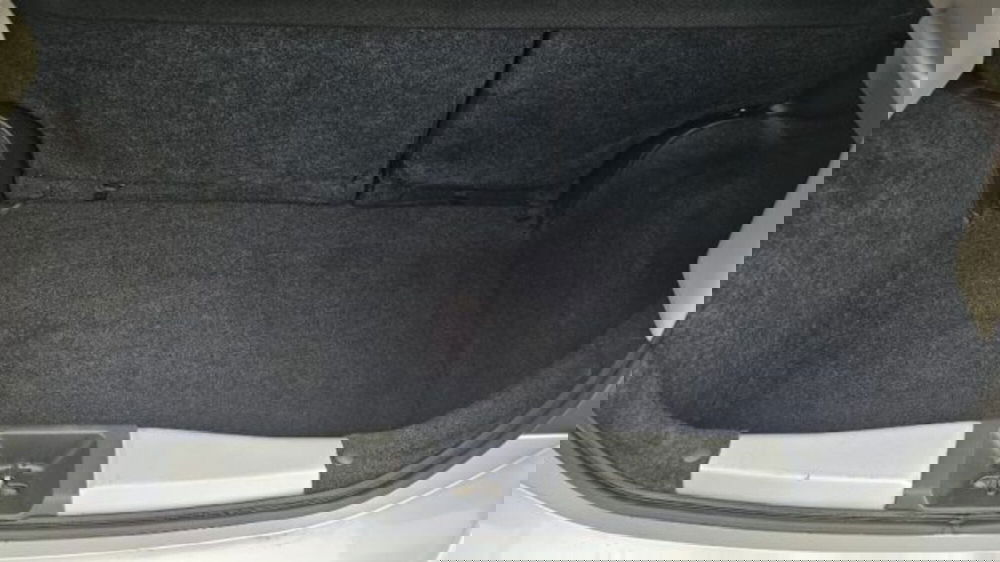 Nissan Micra usata a Lucca (16)