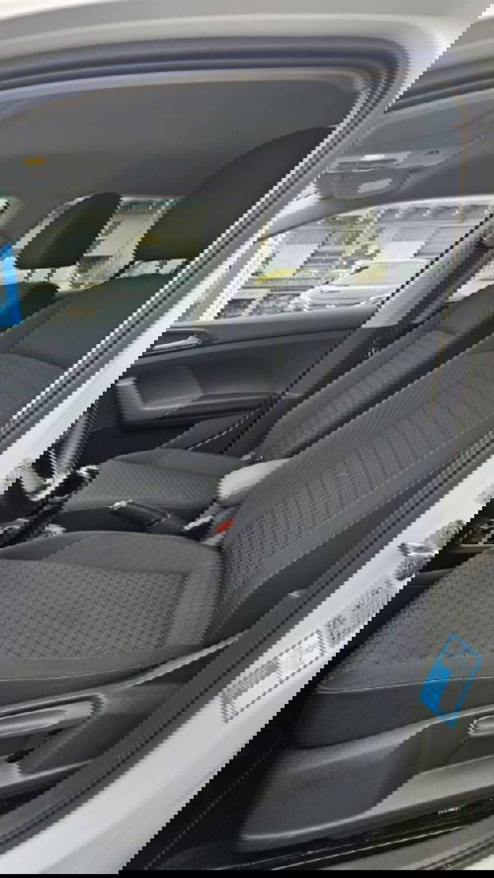 Volkswagen T-Cross nuova a Lucca (15)