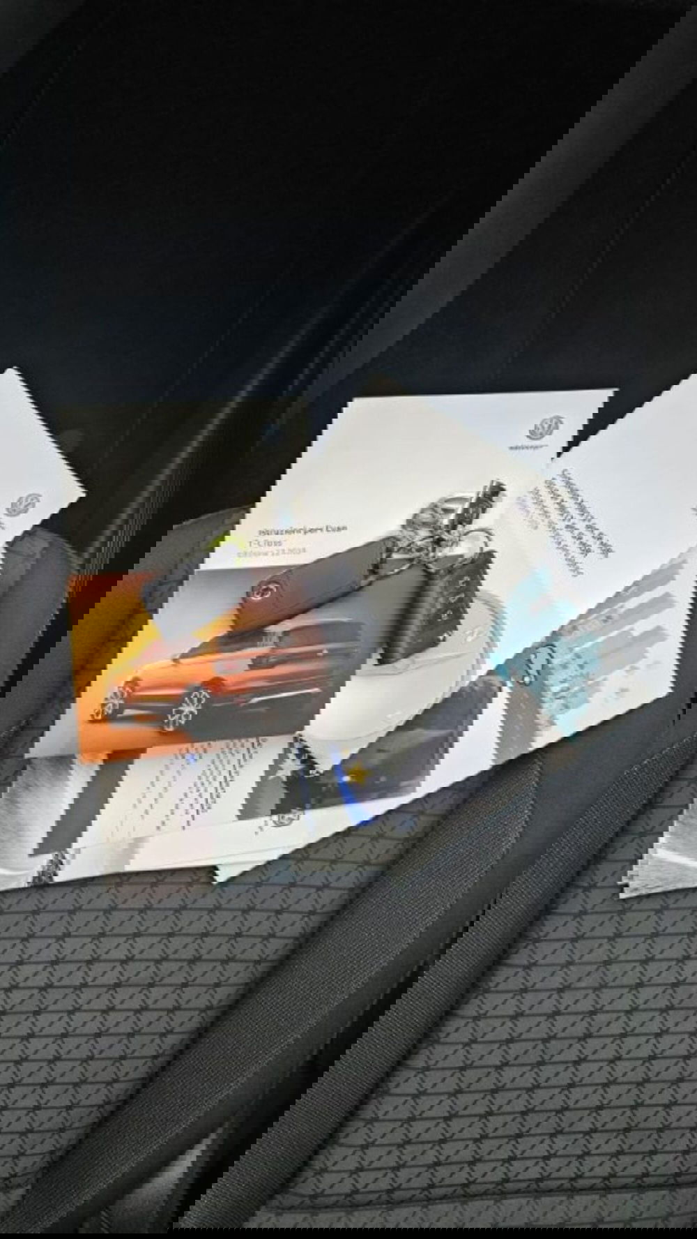 Volkswagen T-Cross nuova a Lucca (8)