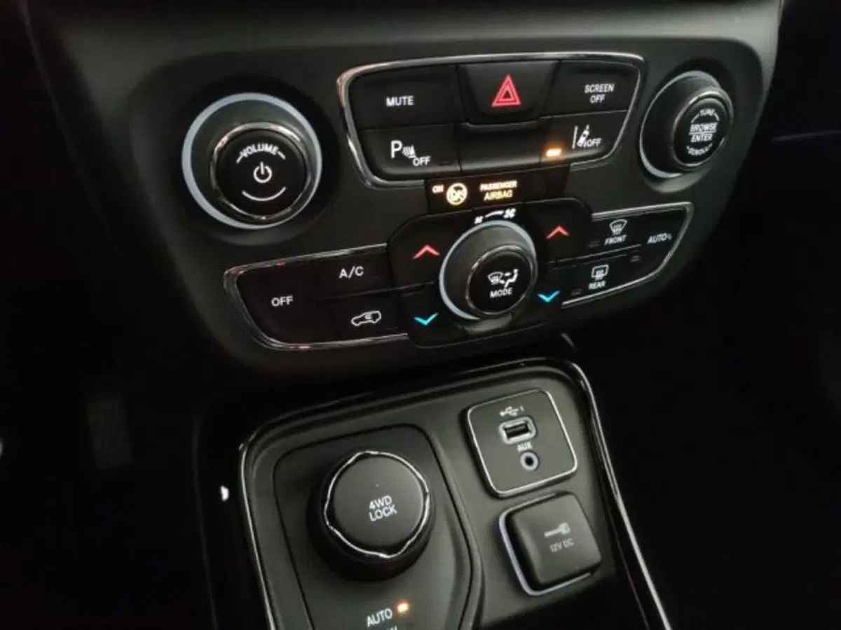 Jeep Compass usata a Modena (15)