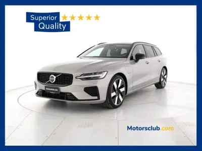 Volvo V60 T6 Recharge AWD Plug-in Hybrid R-design del 2026 usata a Modena
