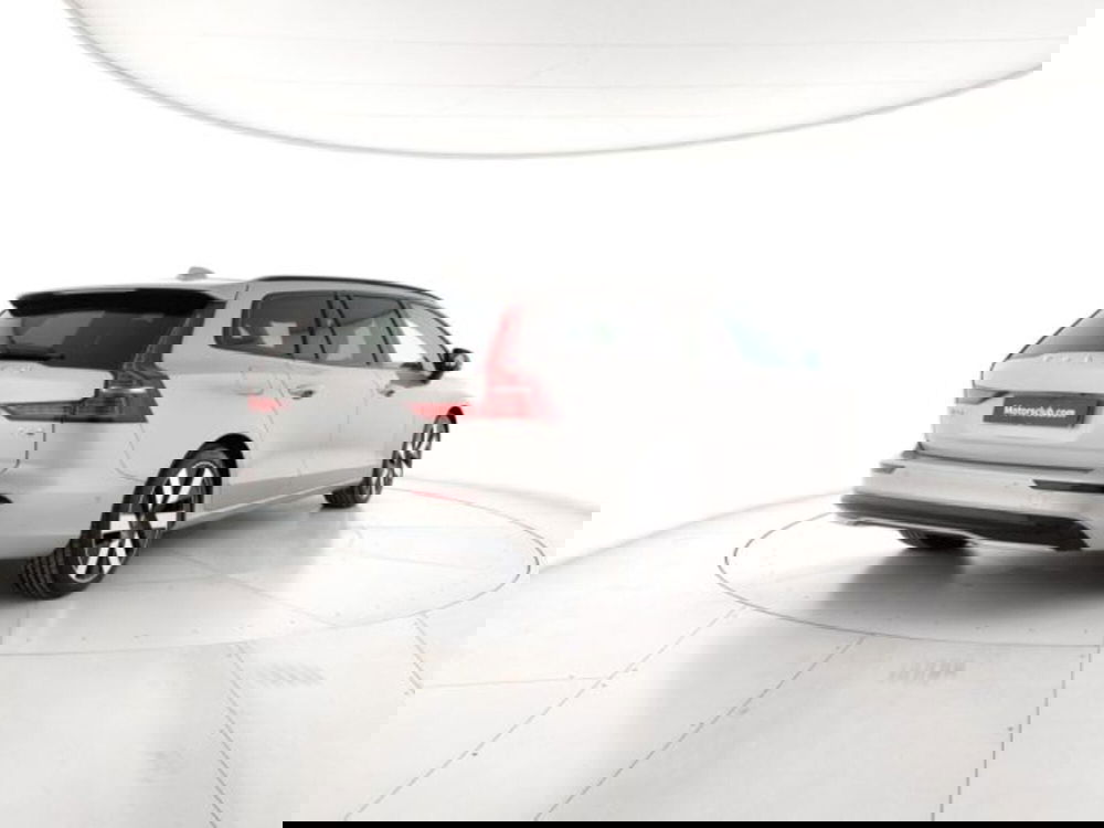 Volvo V60 nuova a Modena (5)