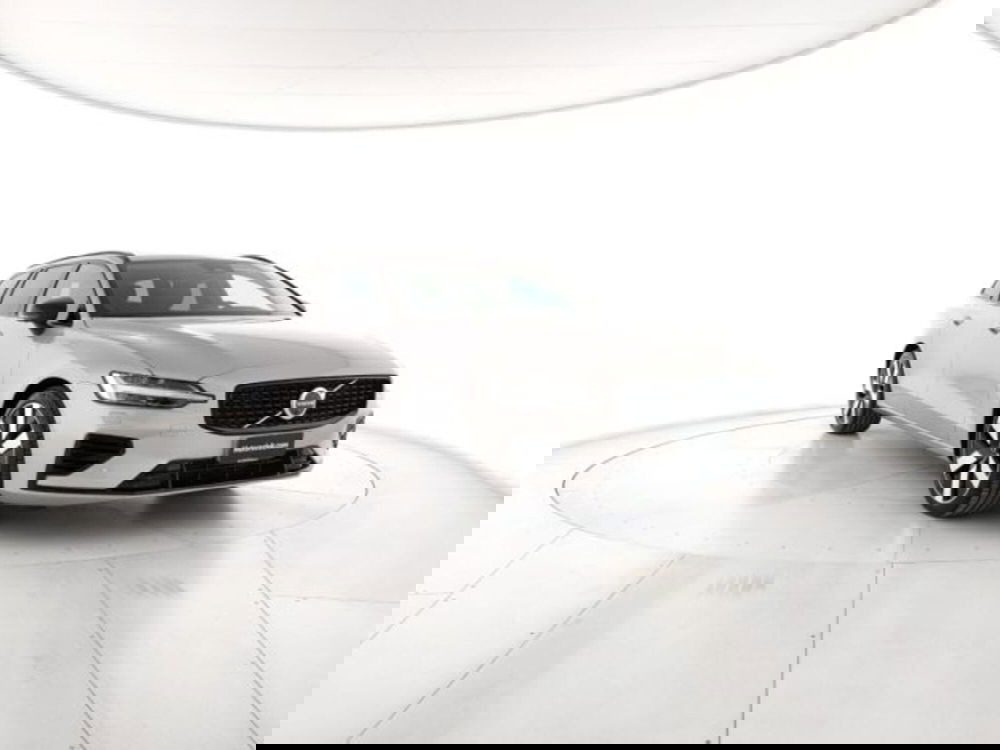 Volvo V60 nuova a Modena (6)