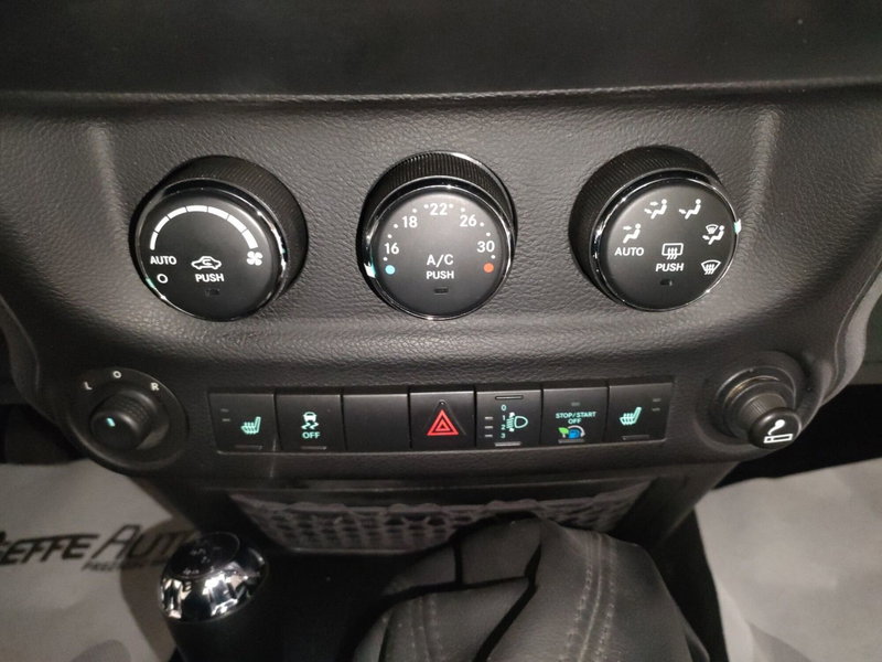 Jeep Wrangler usata a Teramo (20)