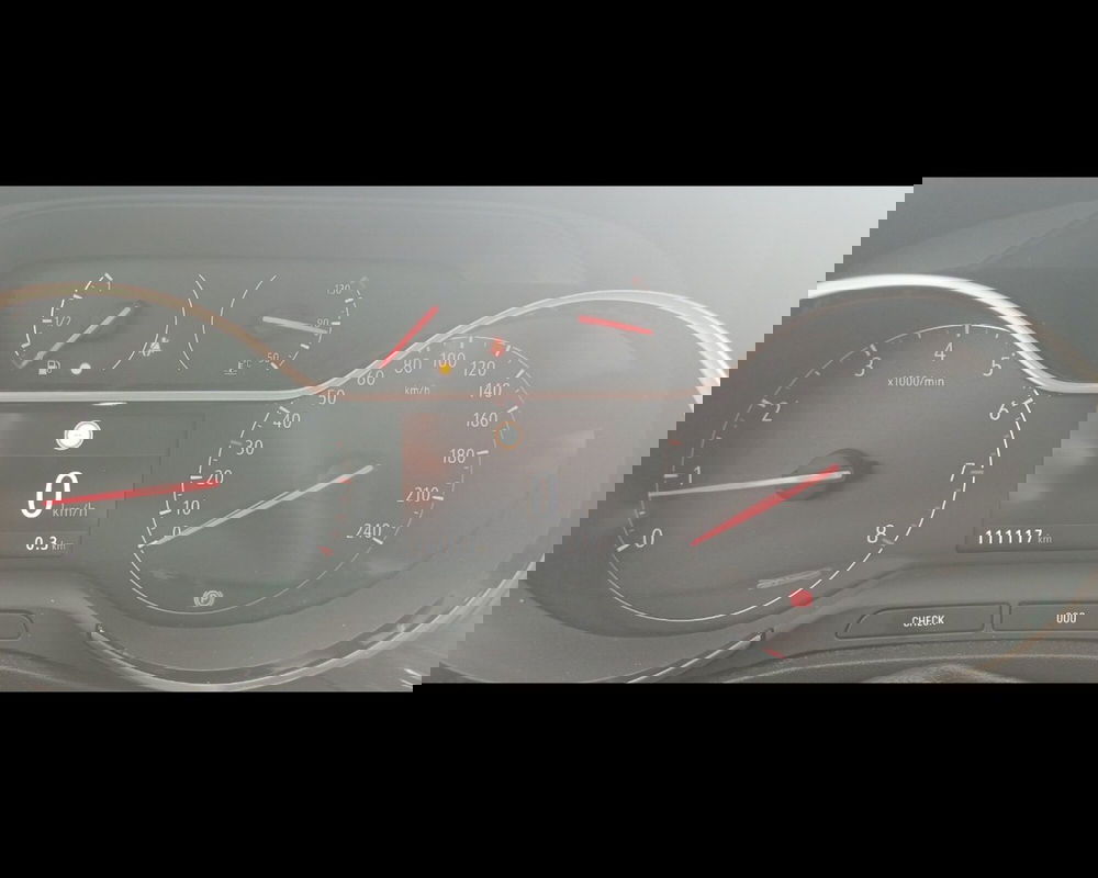 Opel Crossland X usata a Treviso (8)