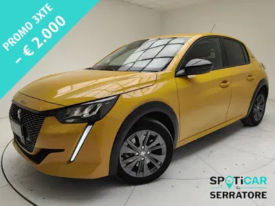 Peugeot 208 motore elettrico 136 CV 5 porte Allure Pack del 2023 usata a Erba