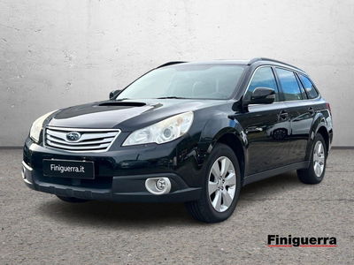 Subaru Outback 2.0D Lineartronic Exclusive del 2013 usata a Talamona