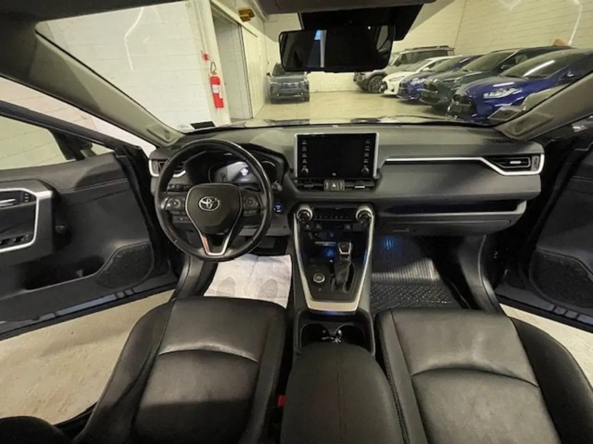 Toyota Rav4 usata a Como (8)