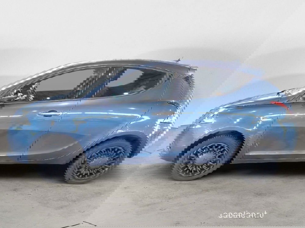 Lancia Ypsilon usata a Potenza (4)