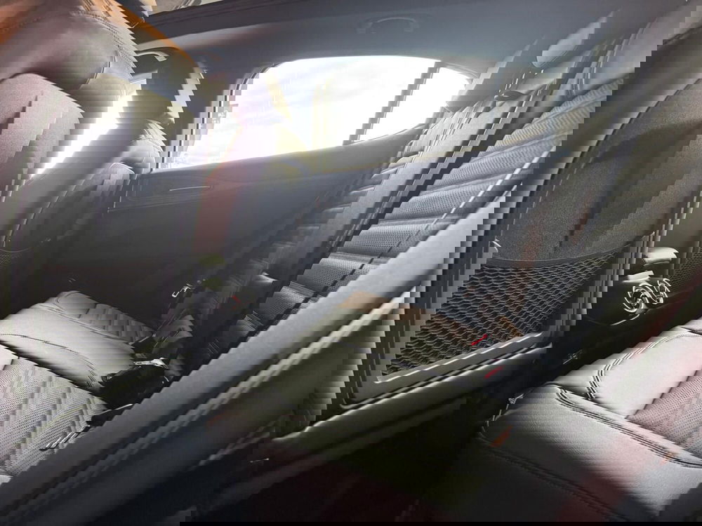 Alfa Romeo Stelvio nuova a Milano (12)