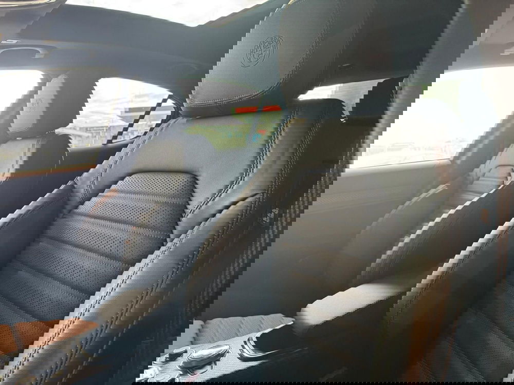 Alfa Romeo Stelvio nuova a Milano (13)