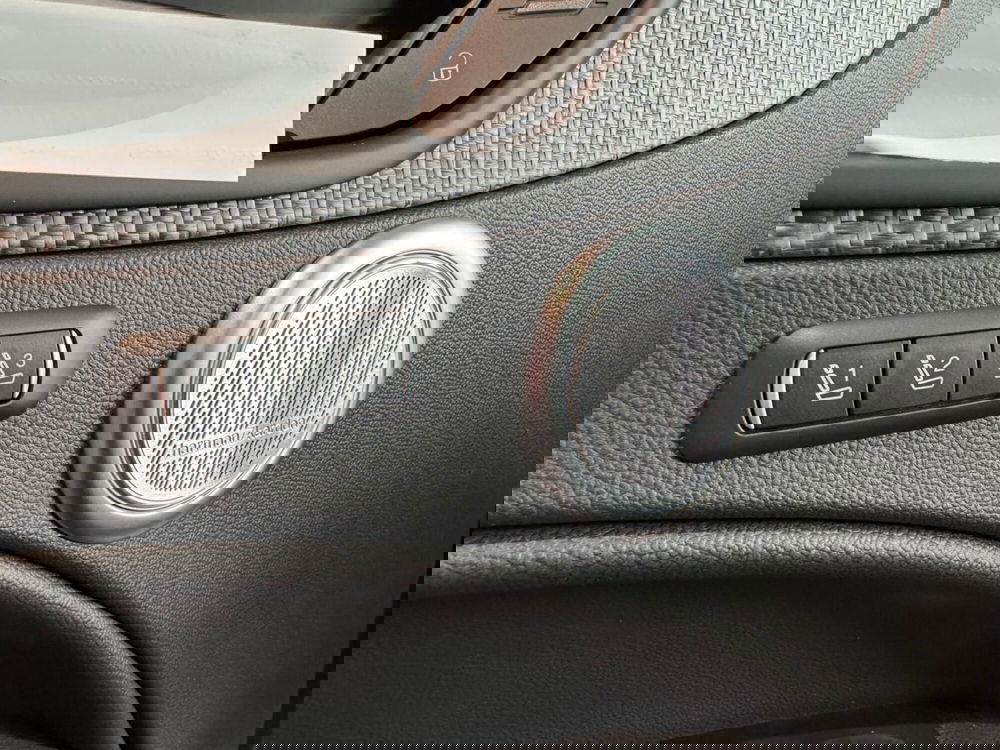 Alfa Romeo Stelvio nuova a Milano (14)