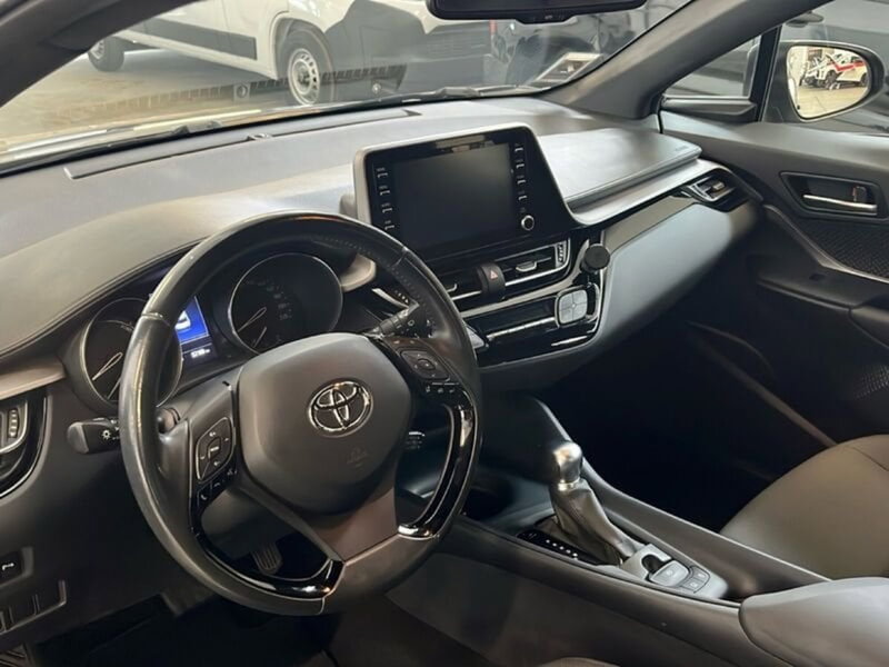 Toyota Toyota C-HR usata a Vicenza (11)