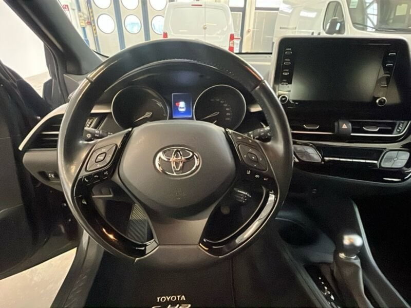 Toyota Toyota C-HR usata a Vicenza (13)