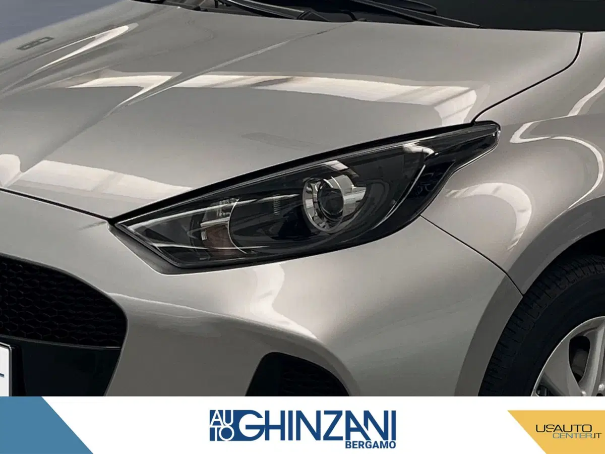 Mazda Mazda2 Hybrid nuova a Bergamo (15)