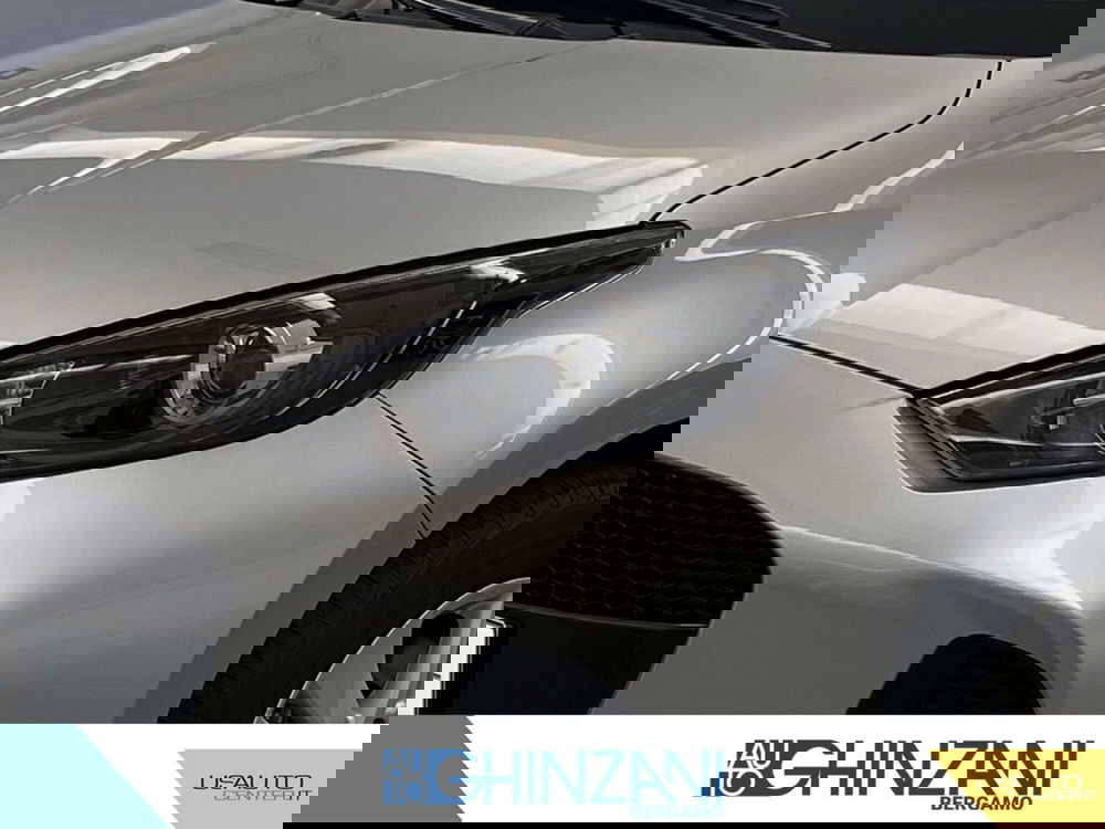 Mazda Mazda2 Hybrid nuova a Bergamo (15)