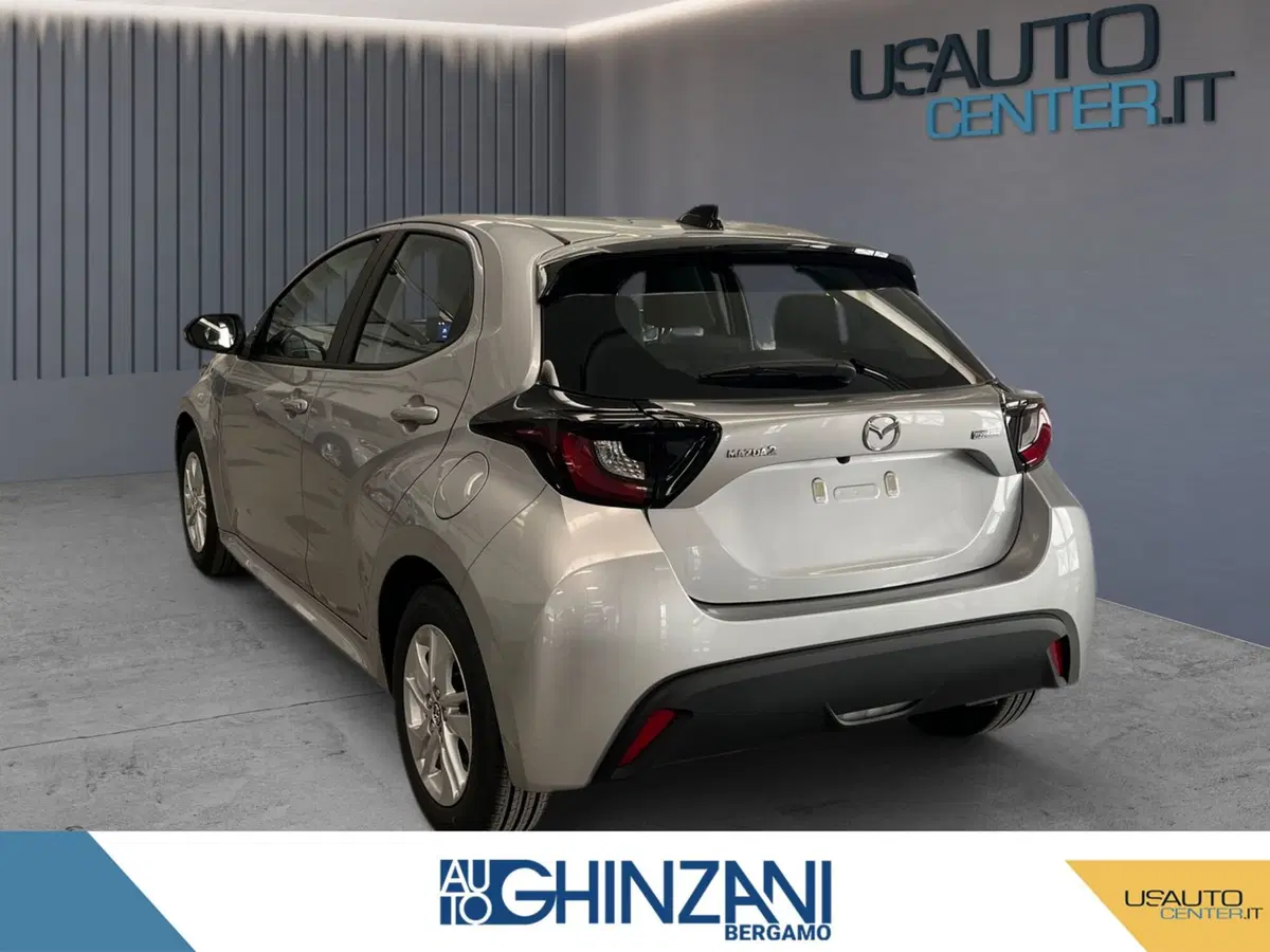 Mazda Mazda2 Hybrid nuova a Bergamo (4)