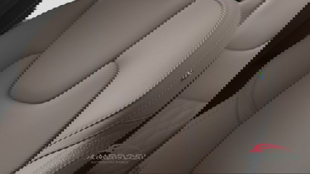 Volvo XC90 nuova a Perugia (11)