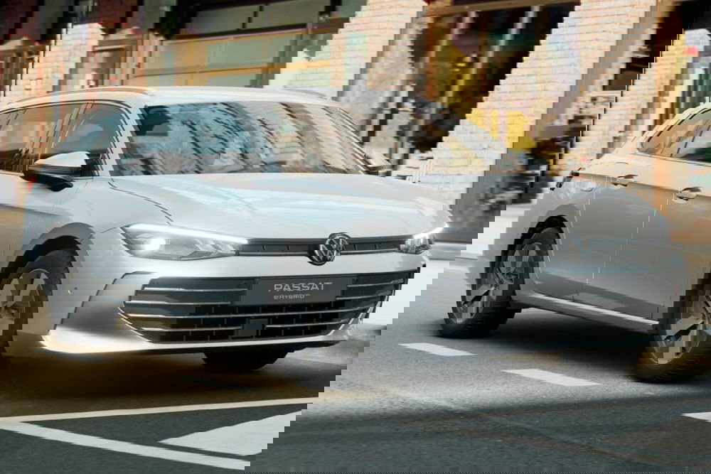 Volkswagen Passat nuova a Bologna (4)