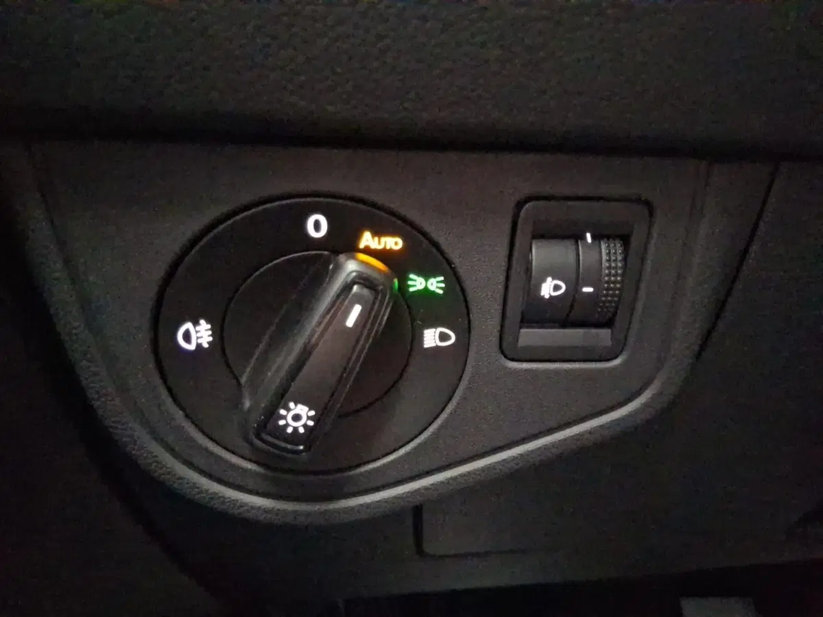 Volkswagen Taigo usata a Bologna (18)