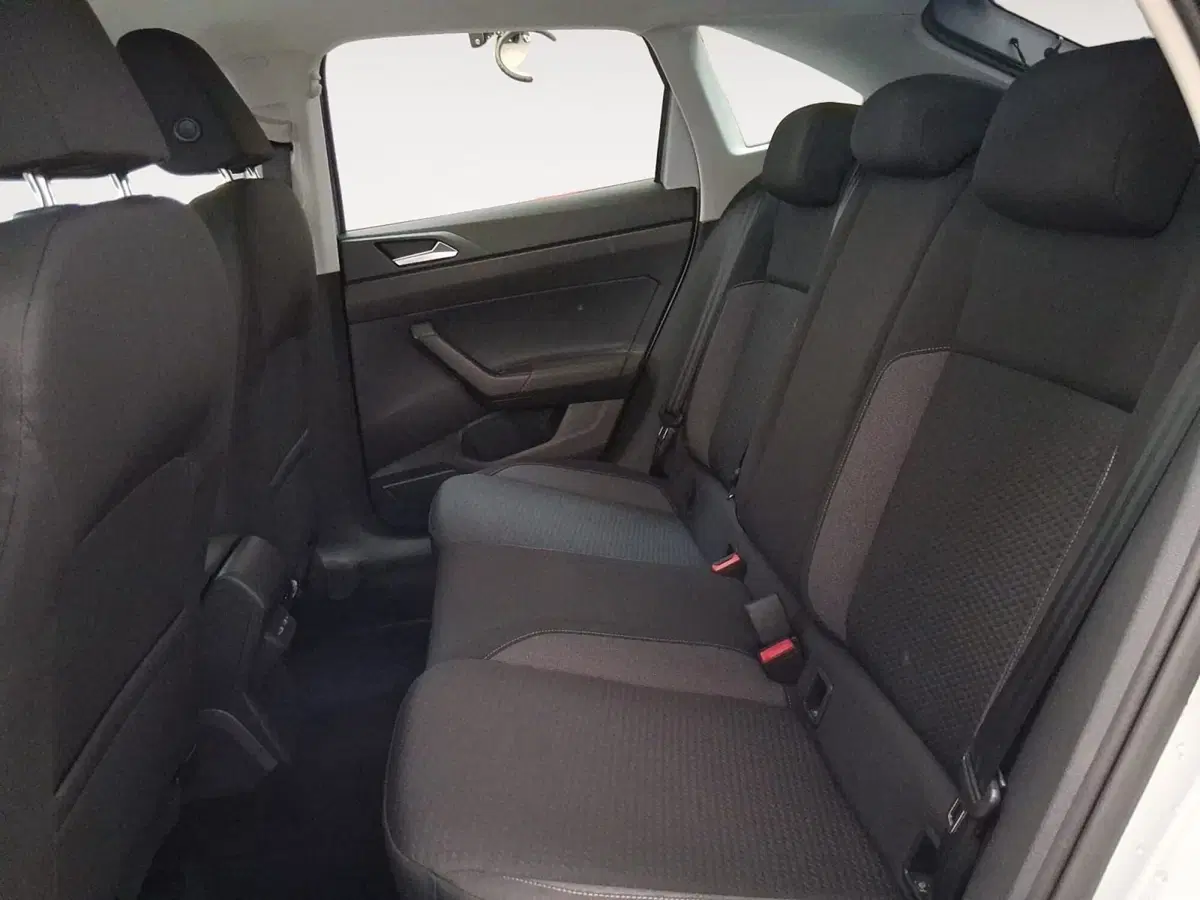 Volkswagen Taigo usata a Bologna (9)