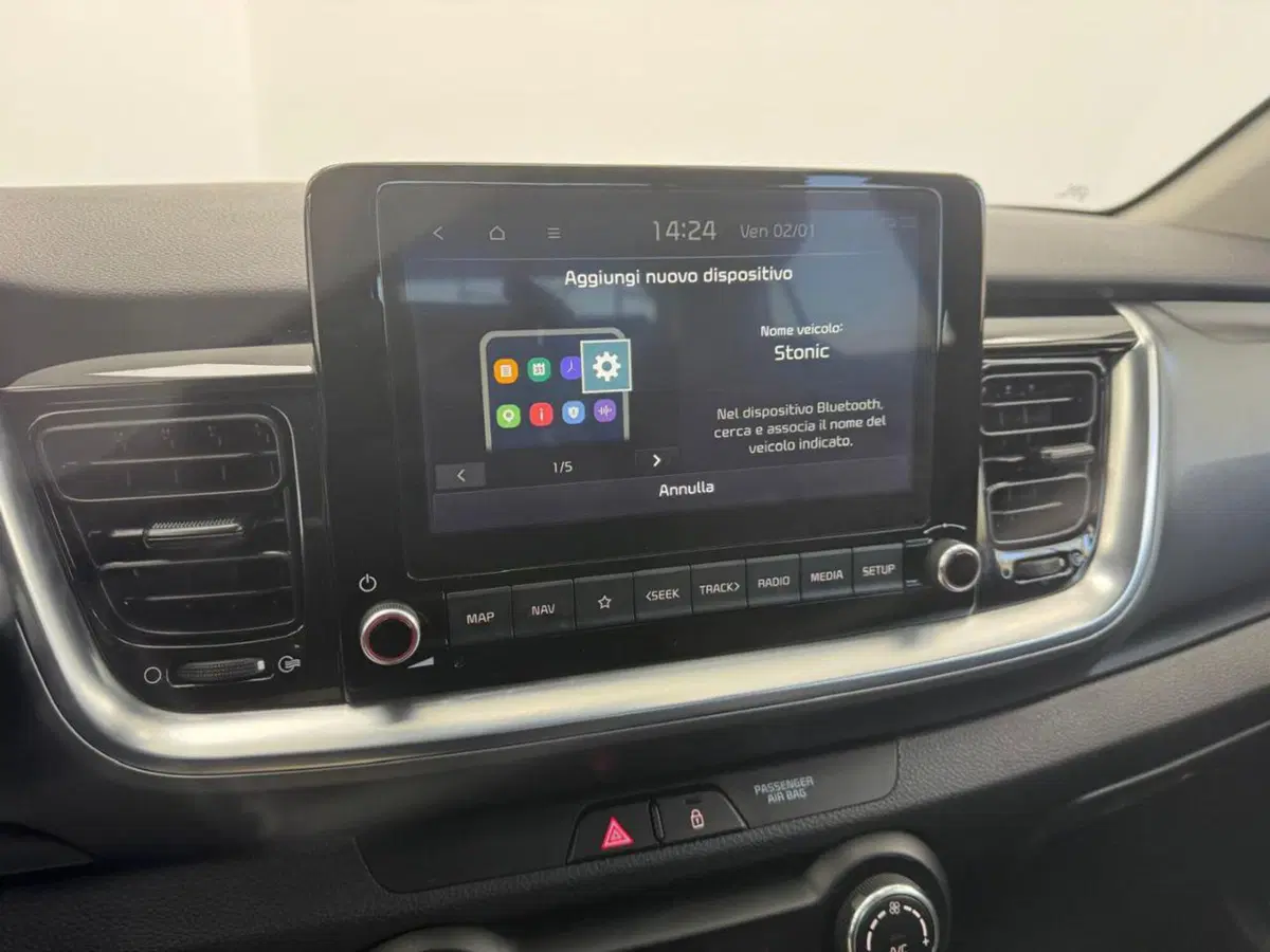 Kia Stonic usata a Como (14)
