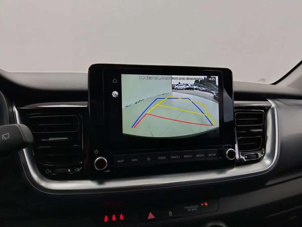 Kia Stonic usata a Como (17)