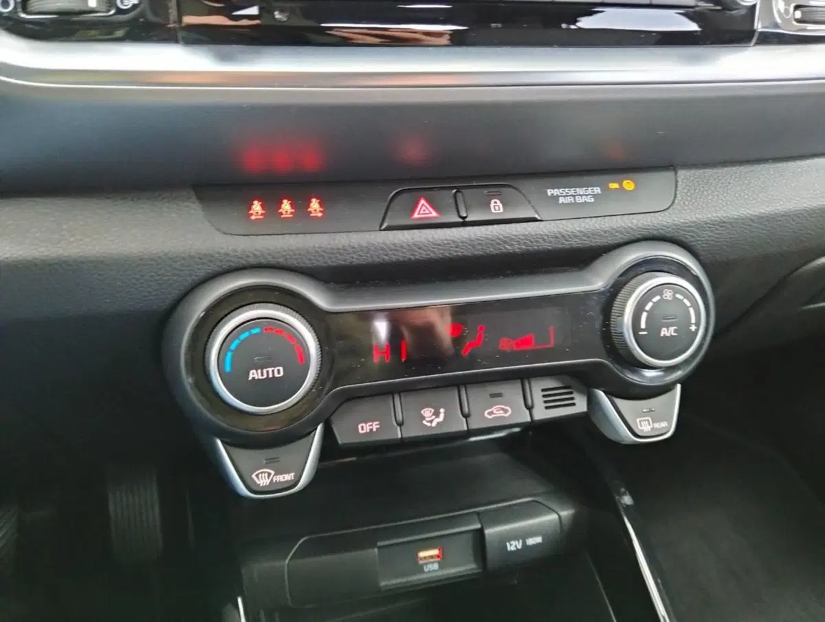 Kia Stonic usata a Como (18)